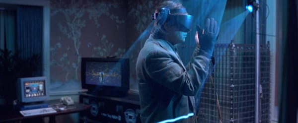 'Acoso' es un alucinante viaje al pasado de la tecnología